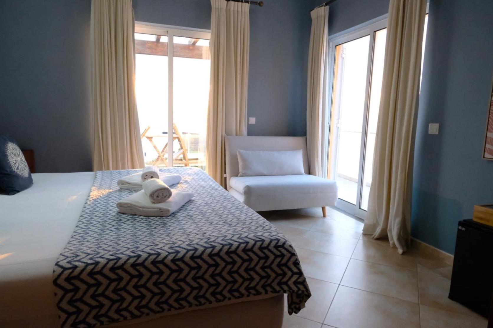 Arrifana Destination Suites Aljezur Eksteriør bilde