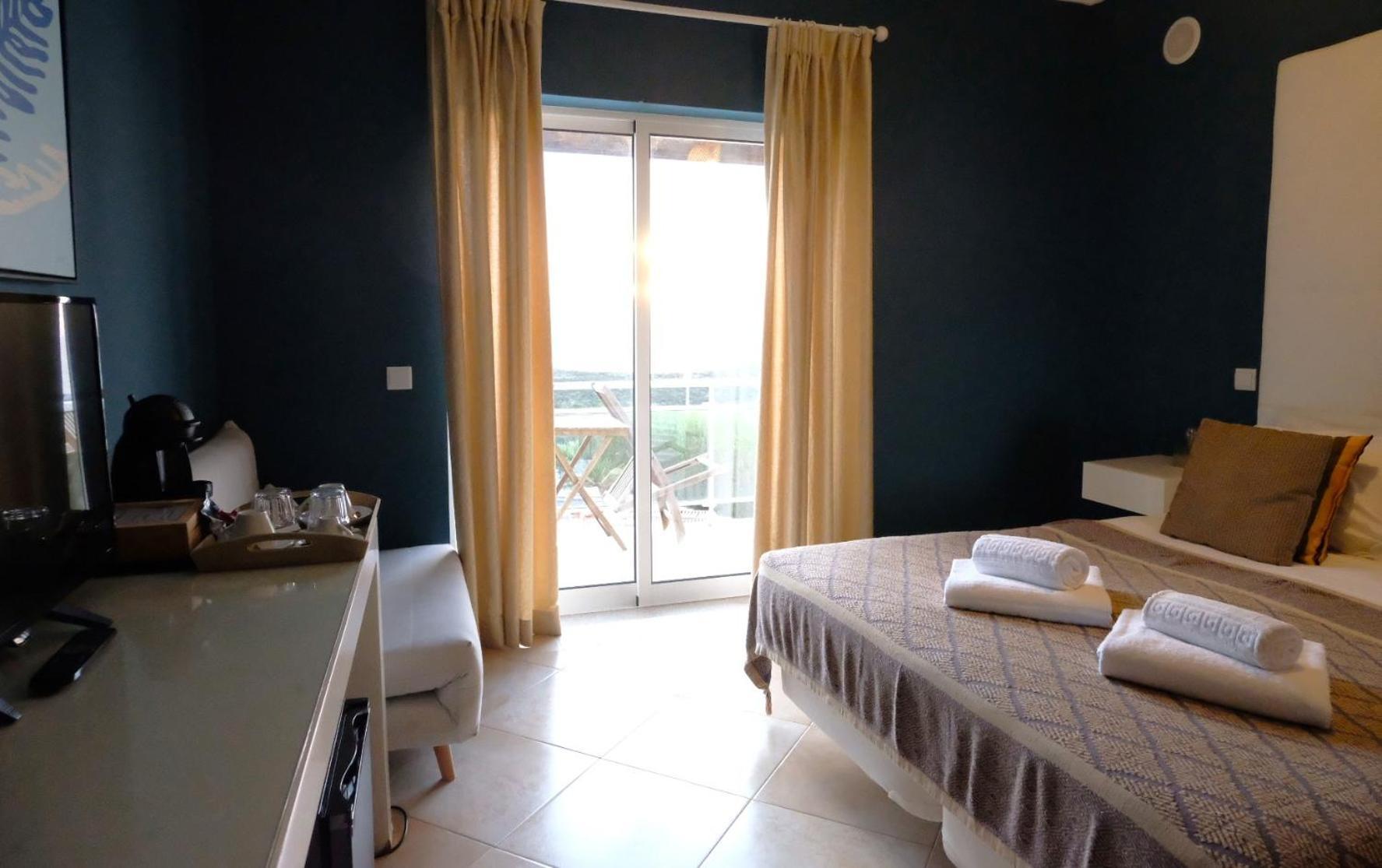 Arrifana Destination Suites Aljezur Eksteriør bilde